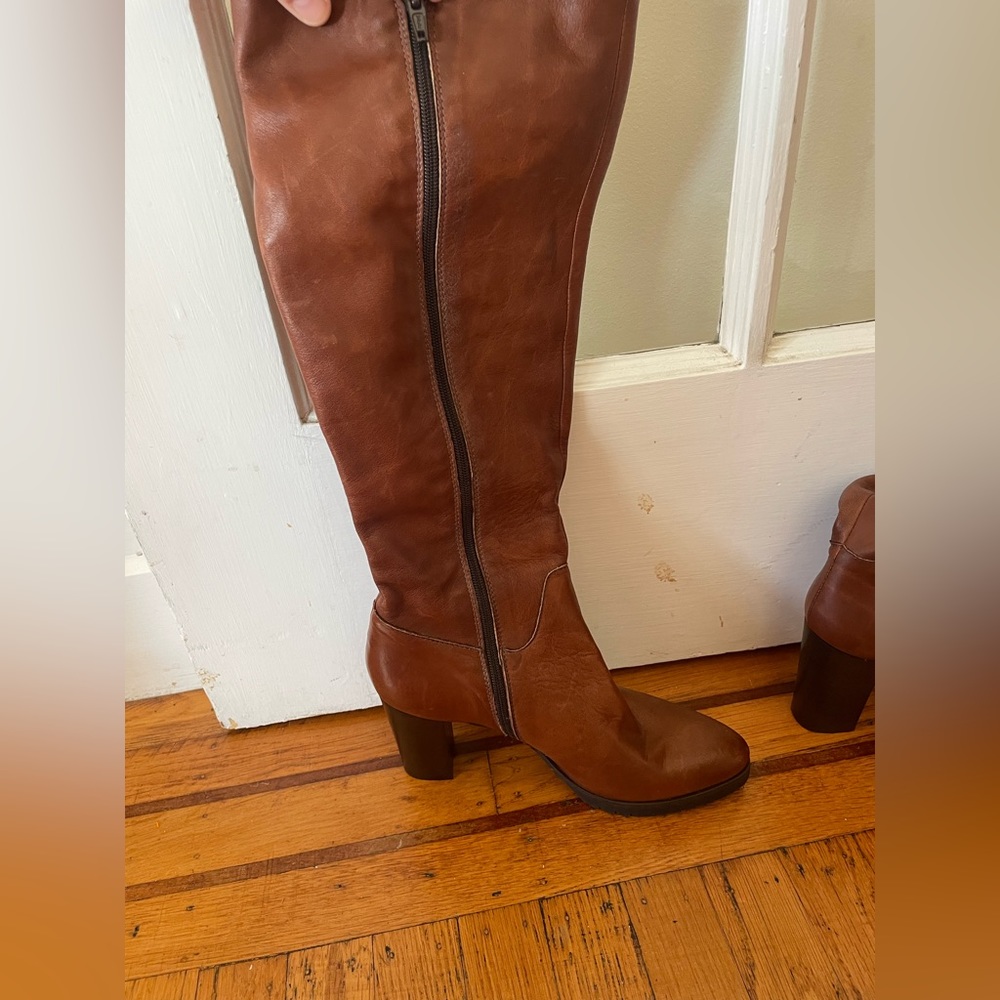 Real leather boots - size 9